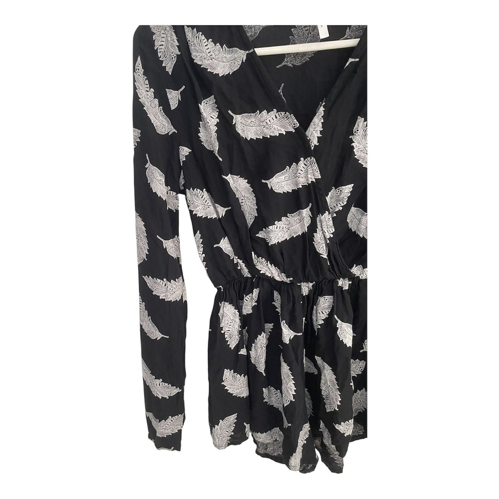 Truth Women Black White Feather Print Long Sleeve V-Neck Romper Small - Picture 4 of 7